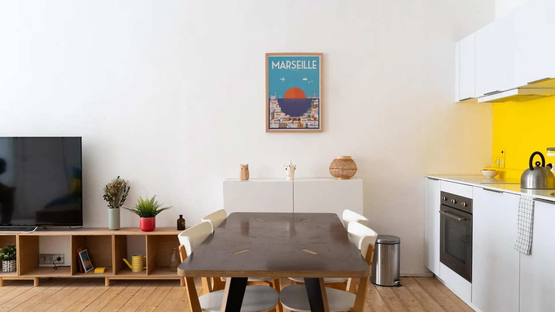 Julien - Gare St Charles - Cours Julien Apartment Marseille