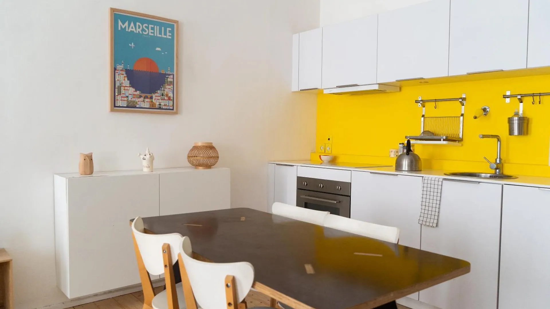 Julien - Gare St Charles - Cours Julien Apartment Marseille