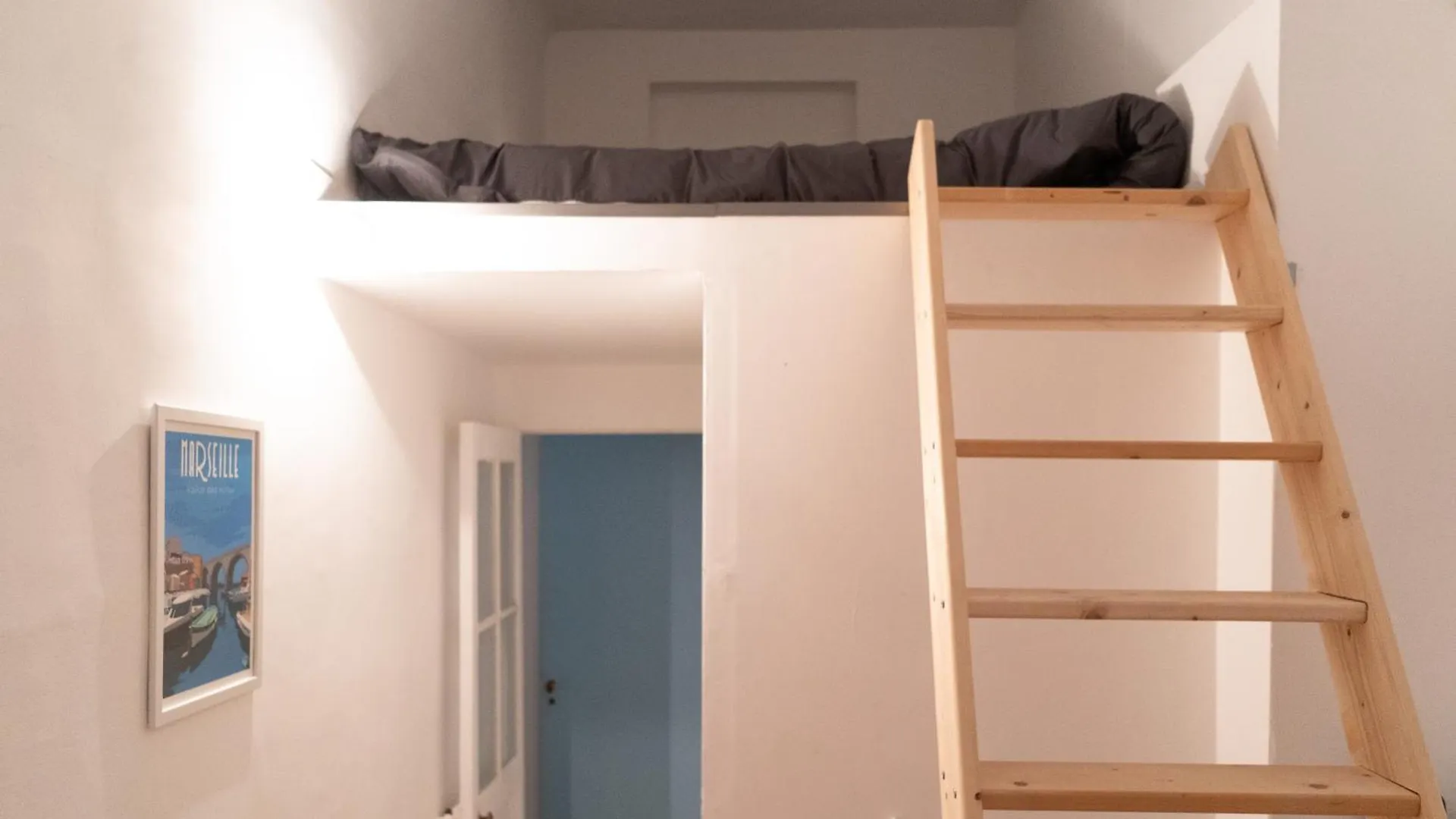 Julien - Gare St Charles - Cours Julien Apartment Marseille