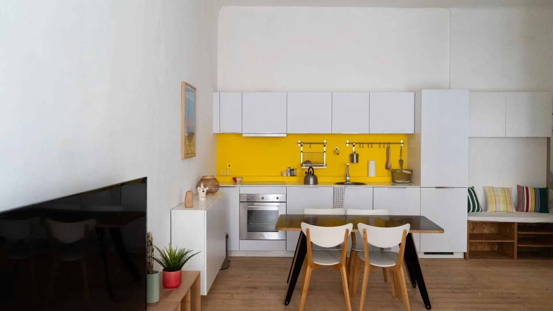 Julien - Gare St Charles - Cours Julien Apartment Marseille