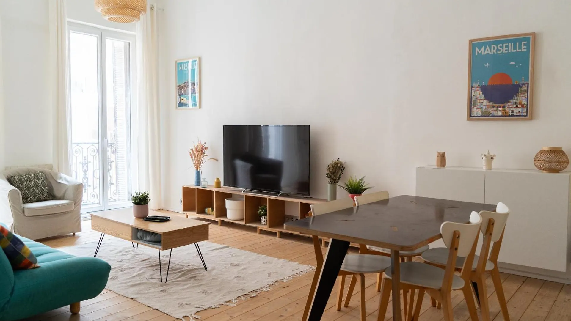 Julien - Gare St Charles - Cours Julien Apartment Marseille