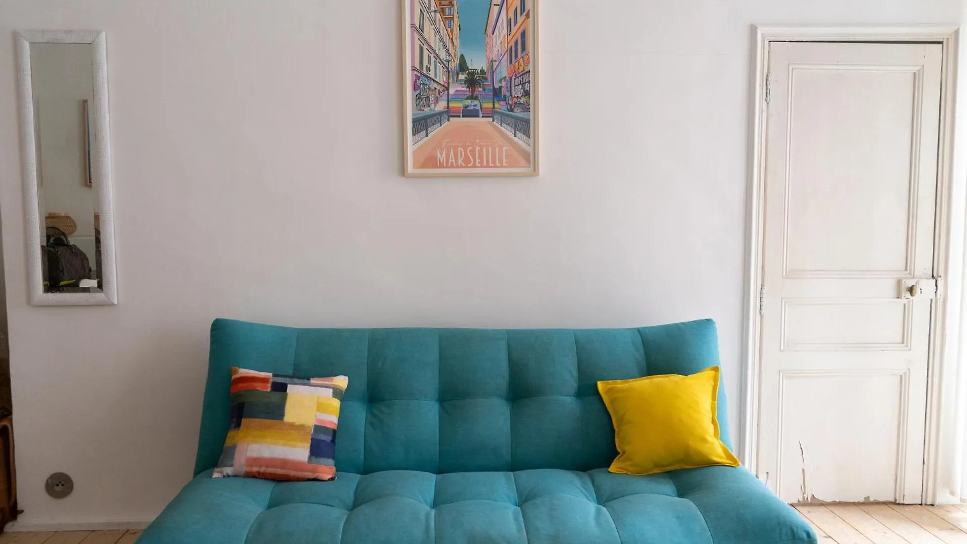 Julien - Gare St Charles - Cours Julien Apartment Marseille