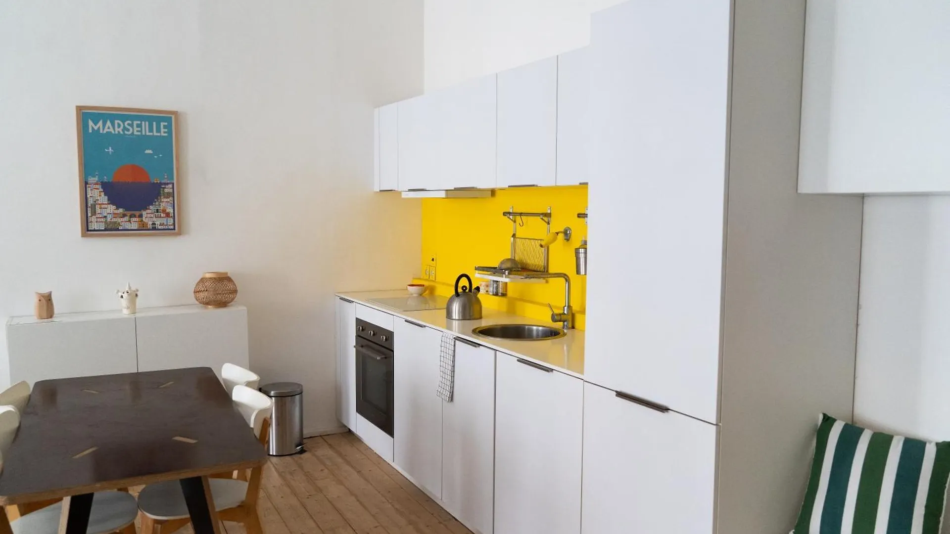 Julien - Gare St Charles - Cours Julien Apartment Marseille 0*,